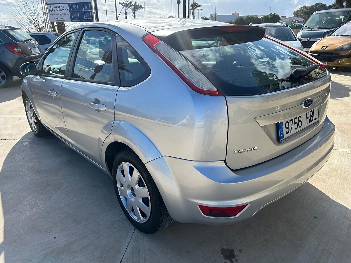 FORD FOCUS TREND 1.6 AUTO SPANISH LHD IN SPAIN 71000 MILES SUPER 2011